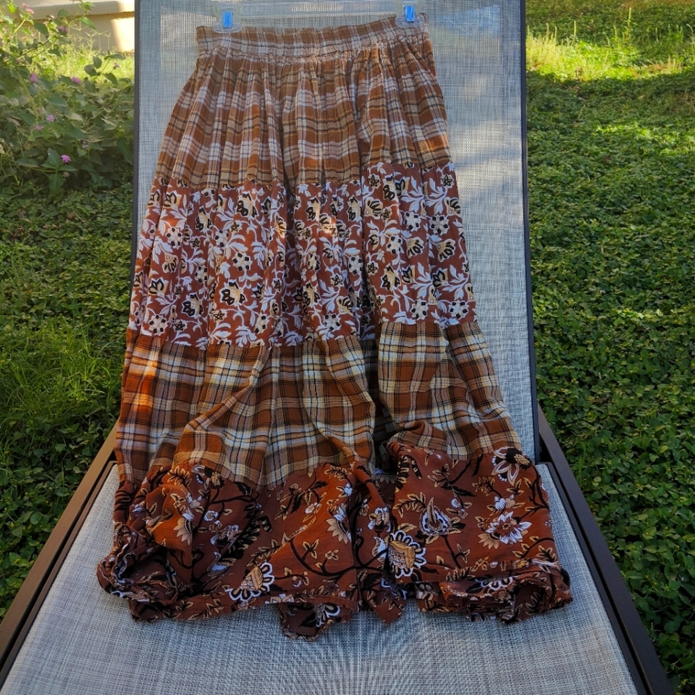 Bobbie Brooks Long Fall skirt size S 4/6